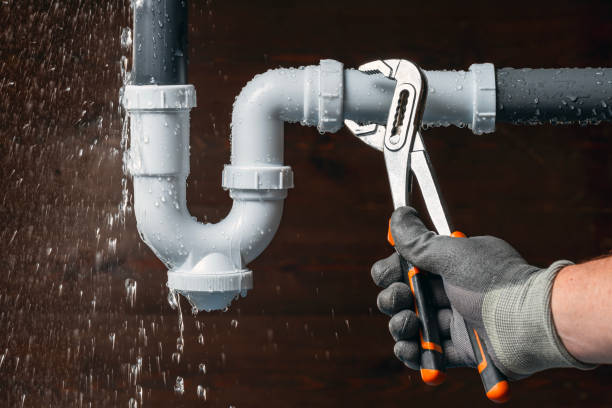 Professional Emergency Plumber technician working in Fayetteville, OH